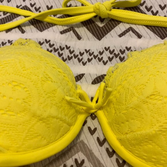 Victoria's Secret Yellow Bikini Set - Size 34A/S - Picture 3 of 9
